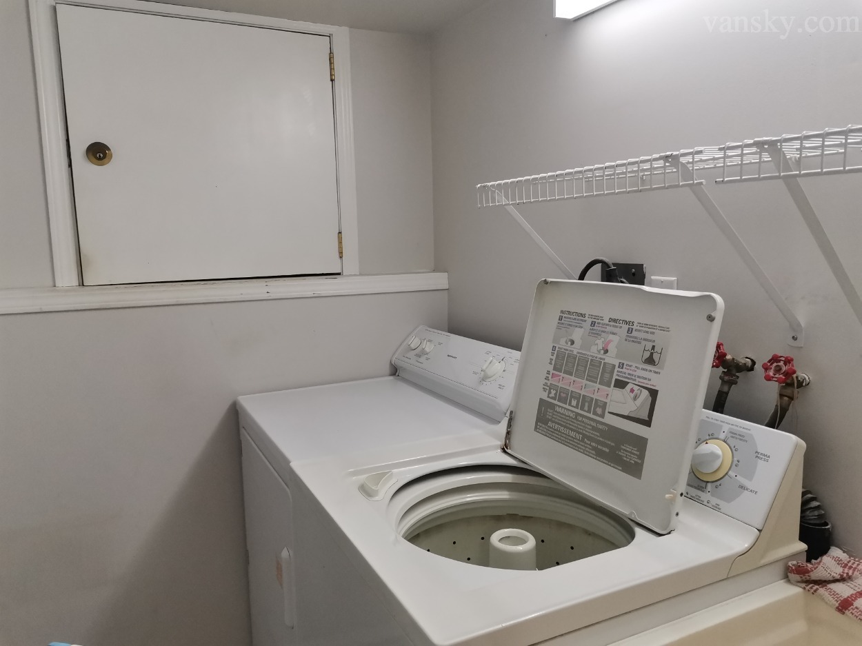 220427115237_Laundry room.jpg